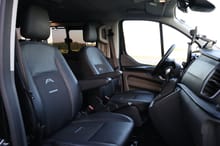 Ford Tourneo Custom Schwarz — Bild 18 von 37