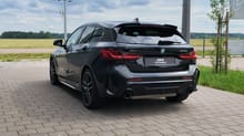 BMW M135i Schwarz Metallic — Bild 6 von 28