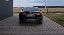 JAGUAR XE Schwarz — Bild 12 von 37
