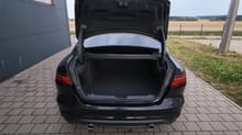 JAGUAR XE Schwarz — Bild 16 von 37