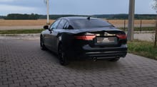 JAGUAR XE Schwarz — Bild 14 von 37