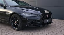 JAGUAR XE Schwarz — Bild 2 von 37