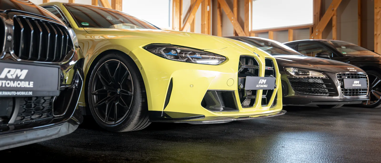 BMW M4 Competition in der Halle von R&M Automobile in Hemau